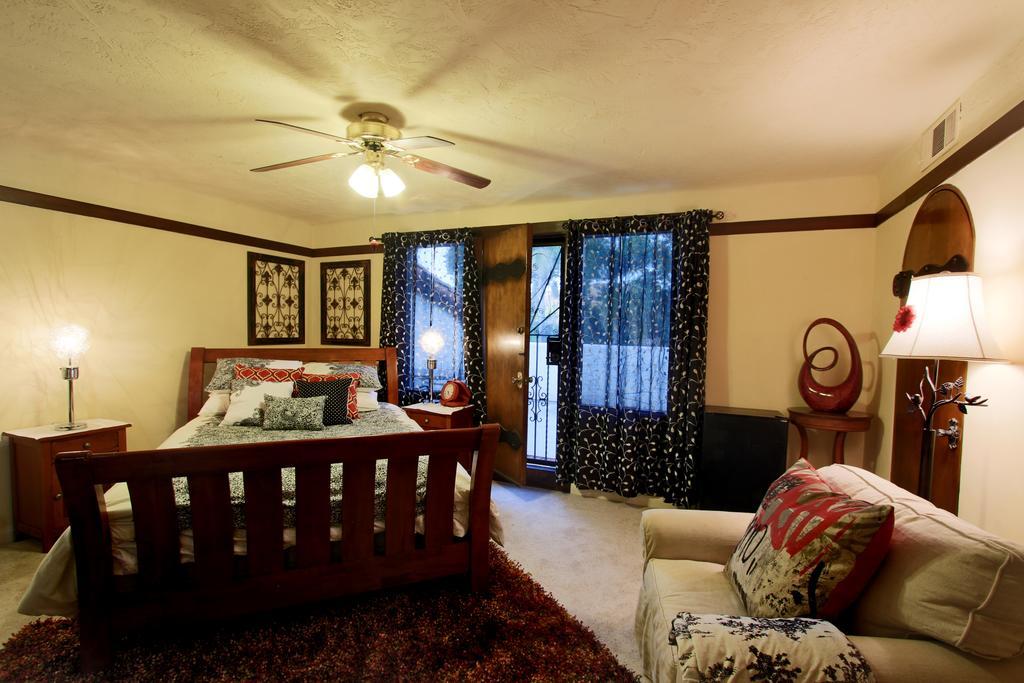 Vineyard Hacienda Hotel Spring Valley  ภายนอก รูปภาพ